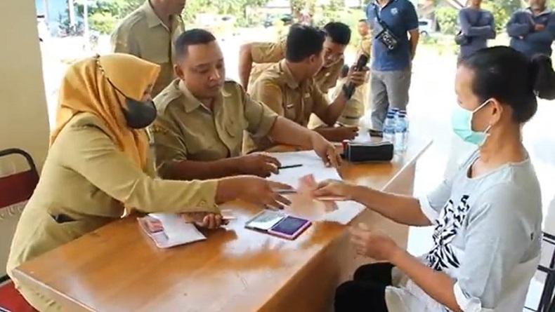 Usai Viral, Kades di Blora Kembalikan Uang BLT DD yang Diduga Dipotong