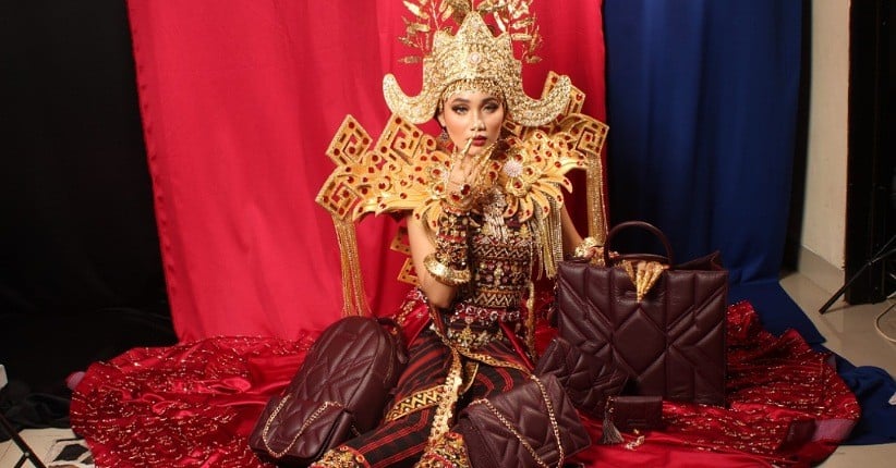 Bangkitkan Sektor Kreatif, Tas Kulit Karya Desainer Lokal Dipamerkan di Mesir