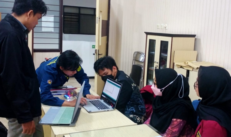 Mahasiswa UMM Sukses Ciptakan Bolpoin Pintar, Bisa Rekam Data Medik Pasien 