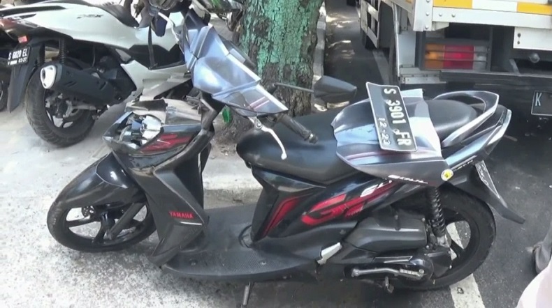 Kurang Konsentrasi, Pengendara Motor di Tuban Tewas usai Tabrak Truk Boks