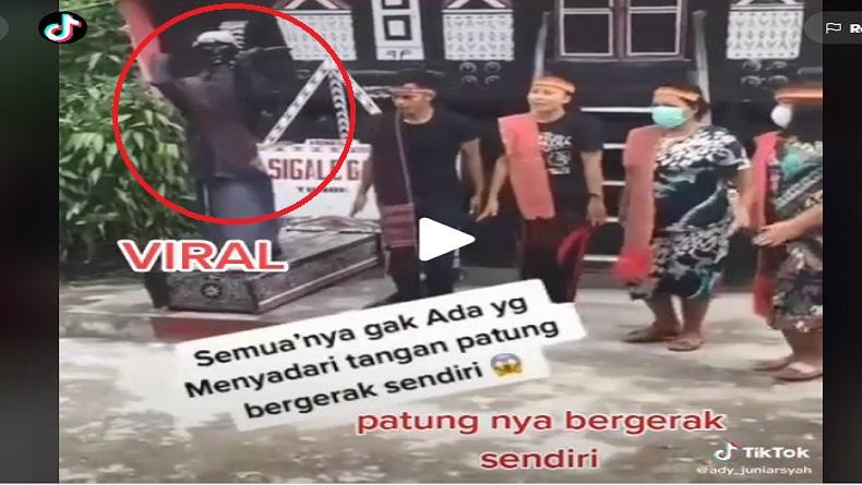 Viral Patung Sigale Gale Bergerak Sendiri, Orang Sekitar Tak Ada yang Sadar
