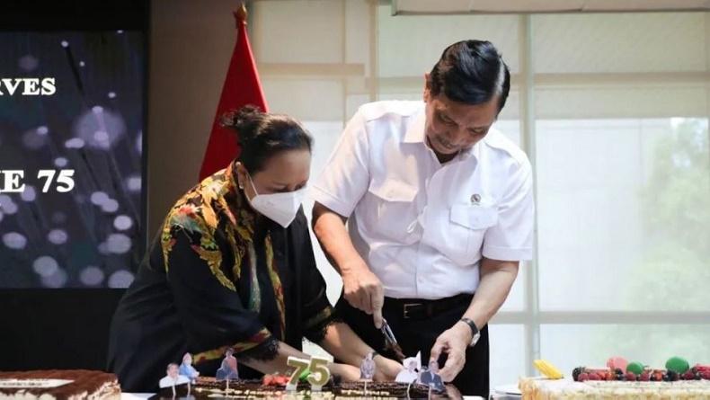 Ulang Tahun ke-75, Luhut Bersyukur Semesta Berikan Jokowi untuk Indonesia
