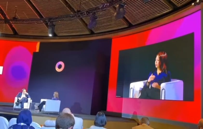 Clarissa Tanoesoedibjo Berbagi Perkembangan Vision+ di APOS Conference