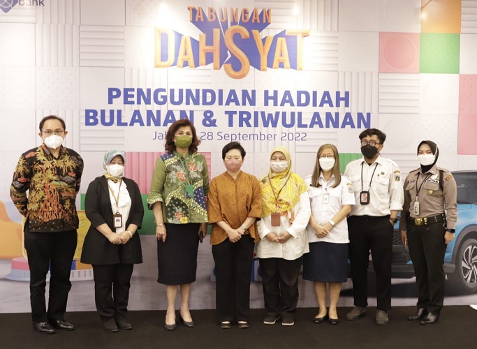 Undian Tabungan Dahsyat Berlangsung Meriah, Nasabah dari Bandung Bawa Pulang Toyota Raize