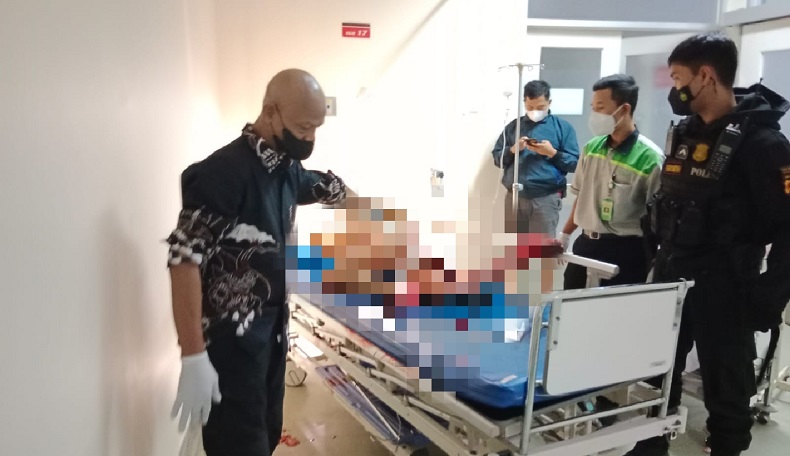 Kabur Dikejar Warga, Maling Motor di Bogor Luka Parah akibat Jatuh dari Atap