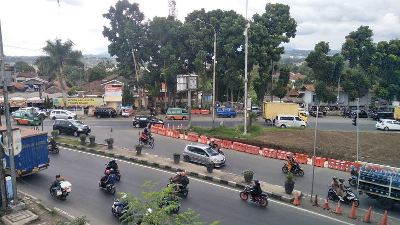 Jalan Gedong Lima Padalarang KBB Diperlebar untuk Dukung Operasional KCJB