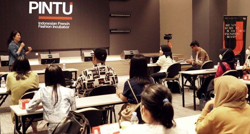 Fashion Lokal Berbasis Budaya Dikenalkan ke Pasar Internasional lewat Pintu Incubator
