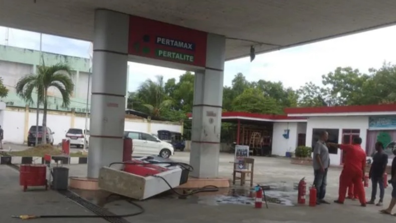 Pengendara Mobil Kabur Usai Isi Pertalite, Mesin SPBU di Pidie Jebol