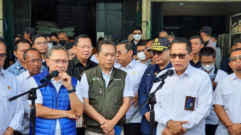 BULOG Dampingi Mendag Sidak ke Cipinang Pastikan Beras Operasi Pasar Tersedia