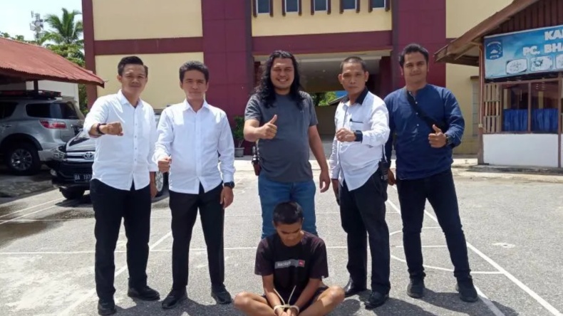 Tak Terima Kepalanya Dipukul Helm, Remaja di Solok Tusuk Pemuda