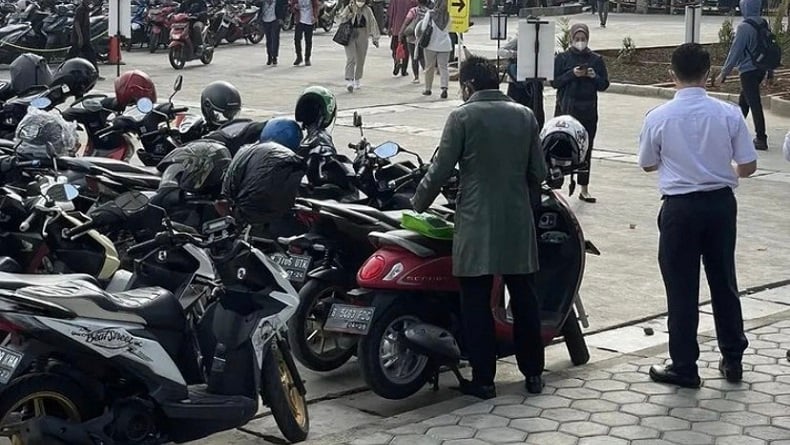 Pria yang Pernah Onani di KRL Muncul Lagi di Stasiun Bekasi, Ini Kata KAI Commuter