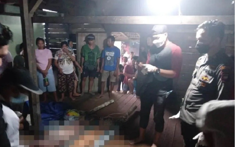 Ketapang Gempar! Suami Bacok Istri dan Anak hingga Tewas Disaksikan Mertua