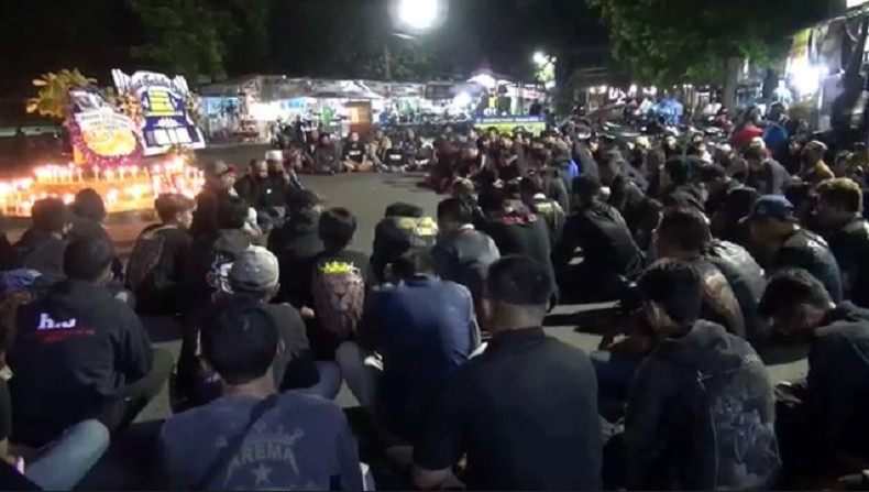 Cerita Aremania di Gate 13: Pintu Dibuka Menit 85 lalu Terkunci saat Gas Air Mata