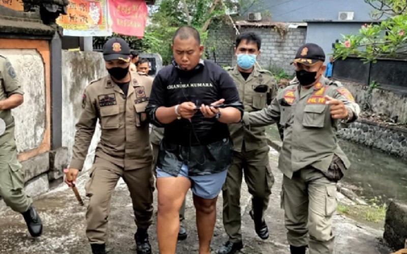 ODGJ yang Tusuk Warga di Kerobokan Berkeliaran di Jalan, Satpol PP Turun Tangan