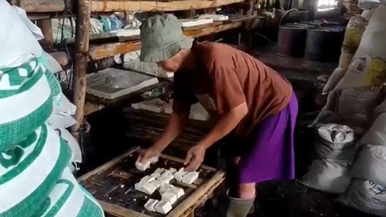 Perajin Tahu Tempe Disubsidi Kedelai, Kadisdagin Kota Bandung: Tak Perlu Mogok