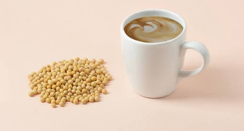 Lagi Tren Meracik Kopi Menggunakan Susu Kedelai ala Barista