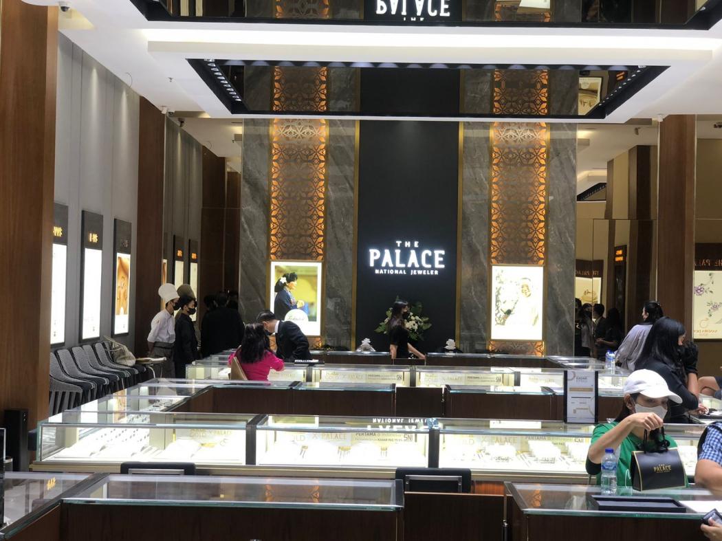 Unik Berbelanja Perhiasan di The Palace Central Park Mall, Konsepnya Open Store