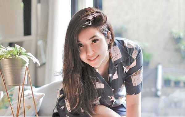 7 Artis Cantik Asal Surabaya, Nomor 5 Cucu Istri Pertama Soekarno