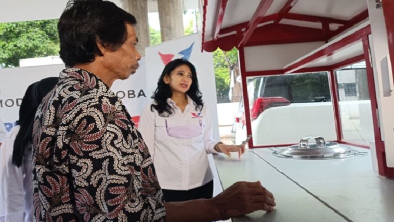 Dapat Bantuan Gerobak dan Modal, Pedagang: Semoga Partai Perindo Sukses di Pemilu 2024