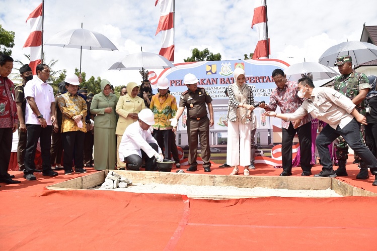 Gubernur Sugianto Lakukan Peletakan Batu Pertama Pembangunan Gedung Kejaksaan Tinggi Kalteng