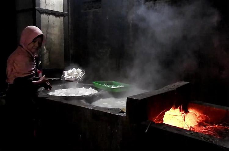 Pengusaha Tahu Gunungkidul Keluhkan Harga Kedelai, Ukuran Diperkecil Tetap Rugi