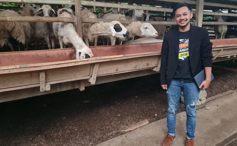  Kisah Rayndra, Peternak Milenial Lulusan SMKN Punya Ribuan Kambing dan Buka Sekolah Gratis