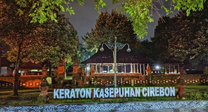 Fakta Keraton Kasepuhan Cirebon, Ada Kereta Kencana hingga Misteri Sumur Air Zamzam