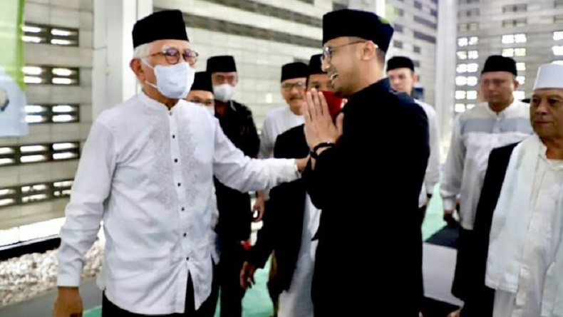 Ceramah di KBB, Gus Mus: Pemimpin Harus Mengajak ke Hal Baik Bukan Mengejek