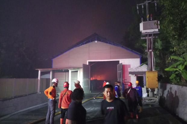 Polisi Masih Selidiki Penyebab Kebakaran Hebat di Gudang Cat Kasihan Bantul 