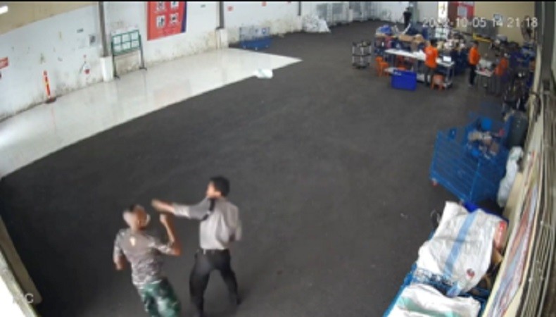 Video Viral Tentara Pukul Satpam, Kapendam IX Udayana Benarkan Pelaku Anggota TNI