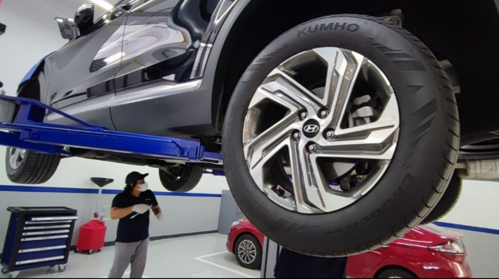 Musim Hujan, Cegah Mobil Kusam Berjamur dan Karat Ini yang Harus Dilakukan