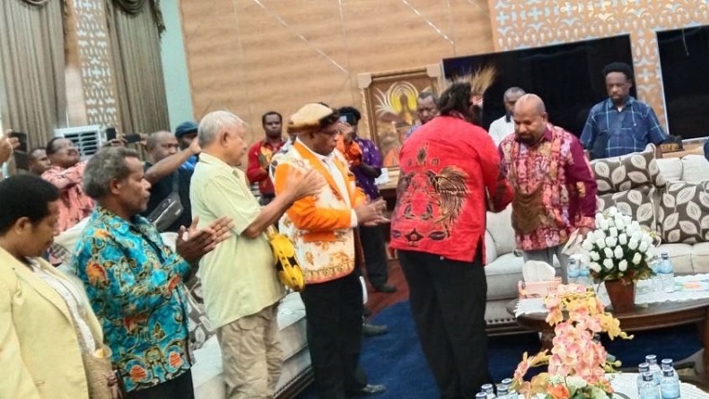 Lukas Enembe Diperiksa Dokter Singapura, KPK: Harusnya oleh Tim Independen