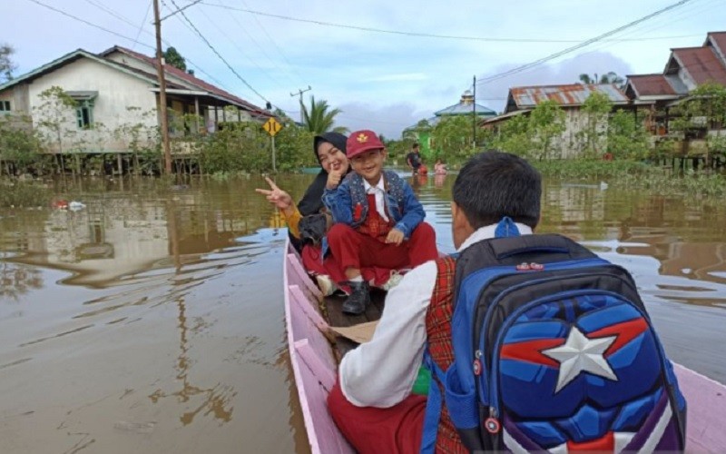 Sintang Dikepung Banjir, Sekolah Terdampak Diliburkan