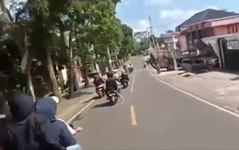 Viral Geng Motor Pelajar di Pandeglang Konvoi Bawa Sajam, Cari Musuh di Jalan?
