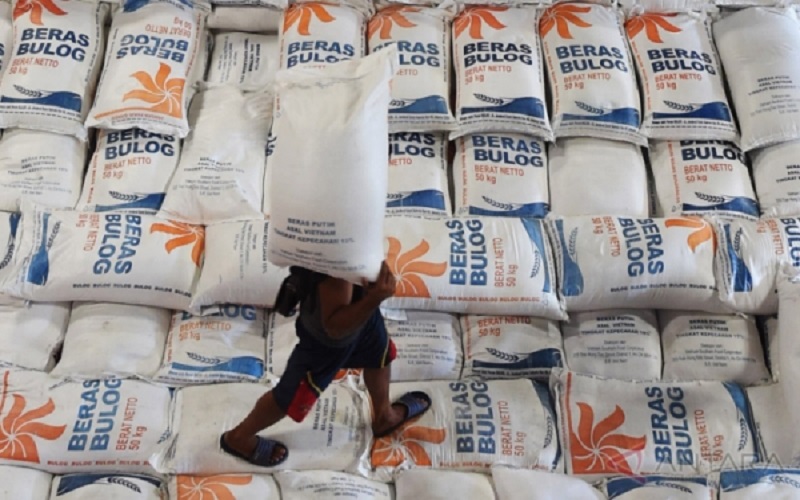Pemprov Sumsel Salurkan 150 Ton Beras dengan Harga Rp5.000 per Kilogram 