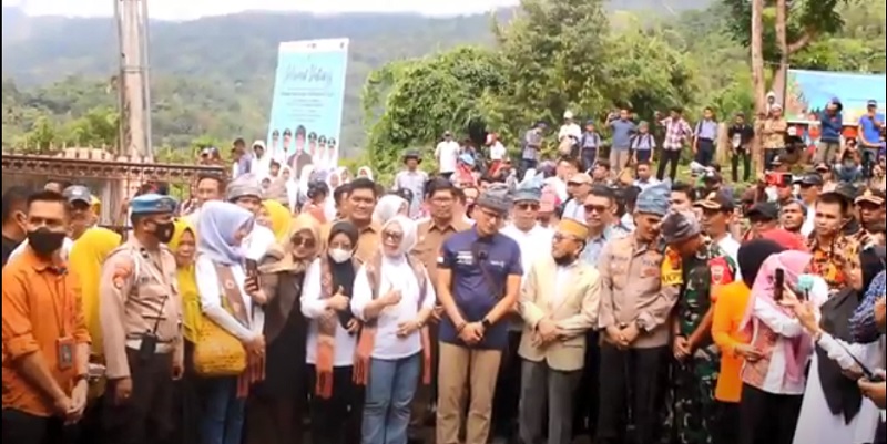 Masuk 50 Besar ADWI 2022, Sandiaga Uno Kunjungi Desa Wisata Kambo