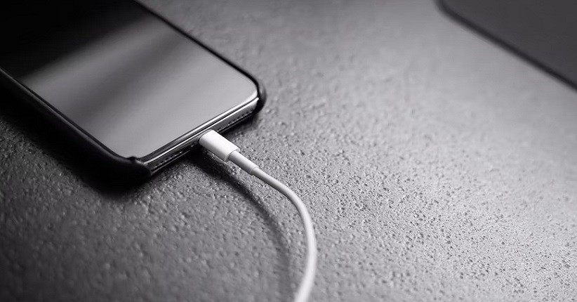 Hindari Bahaya, Ini Cara Mencegah Ponsel Meledak