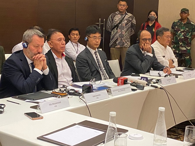 Di Depan FIFA dan AFC, Iwan Bule: PSSI Tanggung Jawab Sepenuhnya Atas Tragedi Kanjuruhan