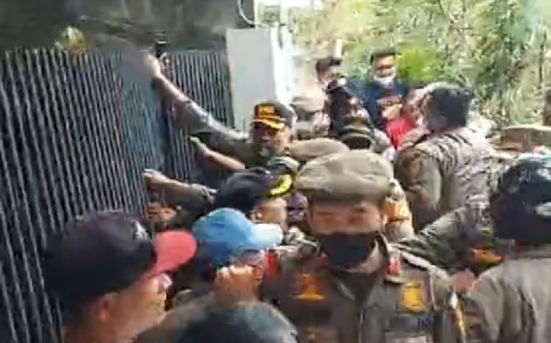 Pengosongan Rumah Wanda Hamidah Tak Dilanjutkan, Tunggu Putusan Pengadilan