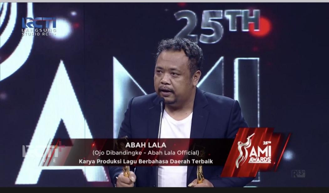 Lagu Ojo Dibandingke Bawa Pulang Piala Ami Awards, Abah Lala Menangis Bahagia 