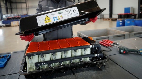 Limbah Baterai Kendaraan Listrik Bisa Didaur Ulang Jadi Power Bank