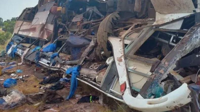 Bus Sarat Penumpang Meledak Hebat akibat Ranjau, 11 Orang Tewas