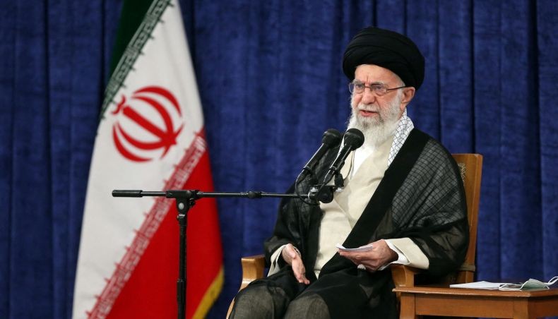 Pemimpin Tertinggi Iran Khamenei Sebut Negaranya seperti Pohon Perkasa, Tak Bisa Ditumbangkan