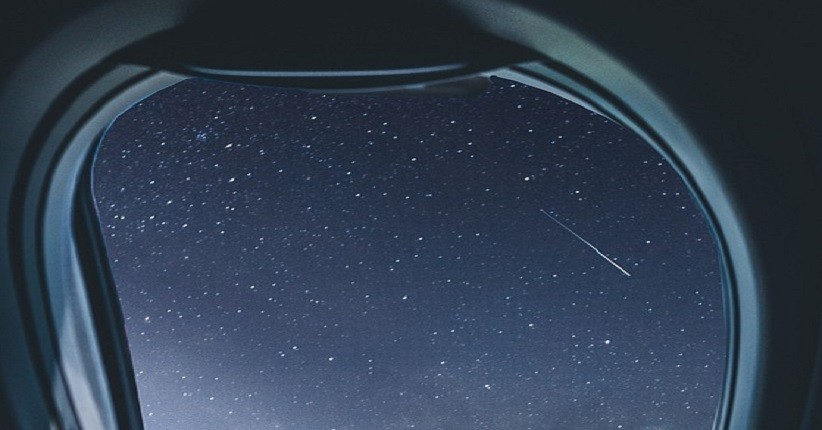 Jangan Anggap Remeh, Ini Fungsi Lubang Kecil di Jendela Pesawat