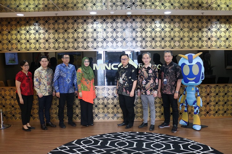 Penandatanganan Fasilitas Pembiayaan Bersama Rp30 Miliar antara BRI Multifinance dengan MNC Finance