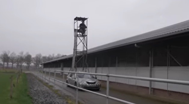 Ini Dia Mobil Tertinggi di Dunia, Pengemudi seperti Duduk di Atas Tower