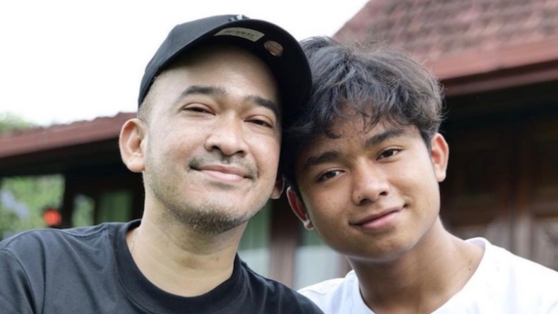 11 Artis yang Punya Anak Angkat, Nomor 8 Korban Tsunami