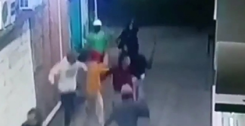 Viral Kelompok Remaja Tawuran Bawa Senjata Tajam di Babelan Bekasi, Polisi Olah TKP