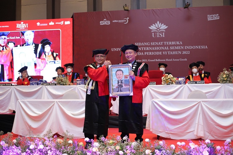 Konsisten Atas Program Sertifikasi Keahlian dan Magang Bersertifikat, UISI Luluskan 391 Wisudawan