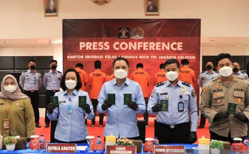 Telantar usai Dijanjikan Pekerjaan, 6 WNA Bangladesh Diamankan Imigrasi Jaksel